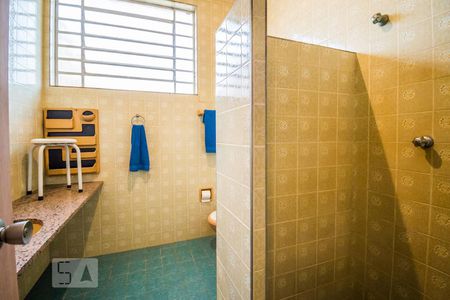 Casa à venda com 440m², 4 quartos e 4 vagasBanheiro da Suíte 1