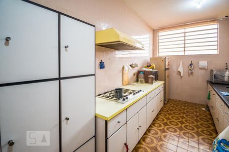 Casa à venda com 440m², 4 quartos e 4 vagasCozinha