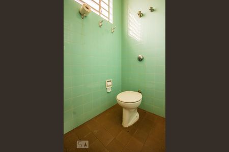 Casa à venda com 440m², 4 quartos e 4 vagasSaúna