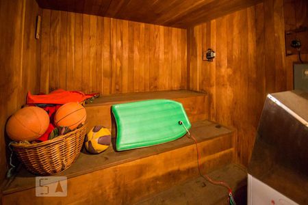 Casa à venda com 440m², 4 quartos e 4 vagasSaúna