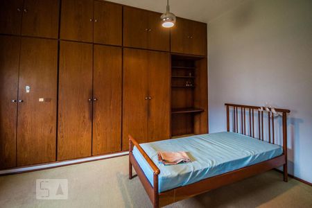 Casa à venda com 440m², 4 quartos e 4 vagasSuíte 2