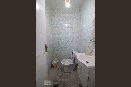 Casa para alugar com 230m², 4 quartos e 4 vagasBanheiro