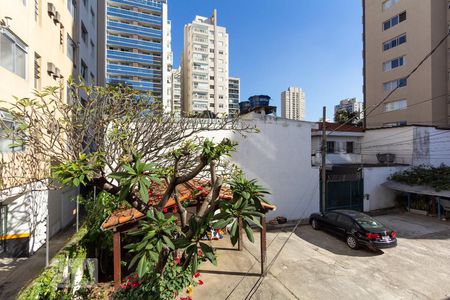 Vista de casa à venda com 4 quartos, 144m² em Vila Olímpia, São Paulo