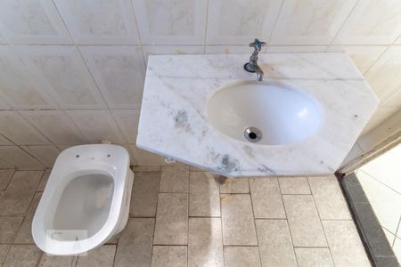 Casa à venda com 200m², 3 quartos e 1 vagaBanheiro da Suíte 2