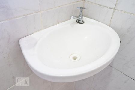 Detalhe banheiro de casa para alugar com 1 quarto, 69m² em Vila Isolina Mazzei, São Paulo