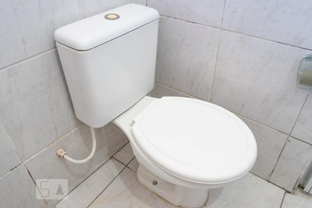 Detalhe banheiro de casa para alugar com 1 quarto, 69m² em Vila Isolina Mazzei, São Paulo