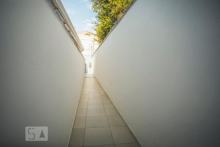 Casa para alugar com 53m², 1 quarto e sem vaga Casa para alugar com 53m², 1 quarto e sem vagaCorredor de entrada