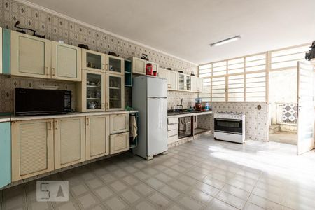 Casa para alugar com 320m², 3 quartos e 2 vagasCozinha