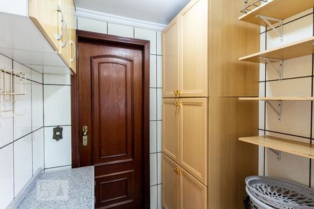 Apartamento à venda com 68m², 2 quartos e sem vagaArea de serviço