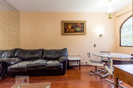 Apartamento à venda com 68m², 2 quartos e sem vagaSala