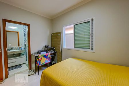 Casa de condomínio para alugar com 198m², 3 quartos e 4 vagasQuarto 2