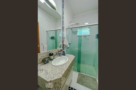 Casa de condomínio para alugar com 198m², 3 quartos e 4 vagasBanheiro