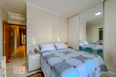 Casa de condomínio para alugar com 198m², 3 quartos e 4 vagasQuarto 2