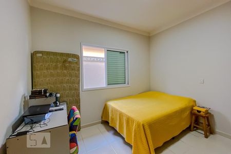Casa de condomínio para alugar com 198m², 3 quartos e 4 vagasQuarto