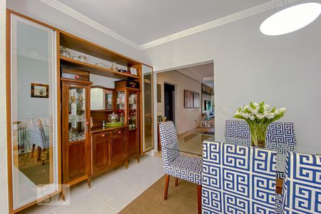 Casa de condomínio para alugar com 198m², 3 quartos e 4 vagasCozinha