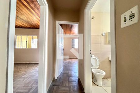 Corredor Casa 1 de casa para alugar com 4 quartos, 300m² em Vila Babilônia, São Paulo