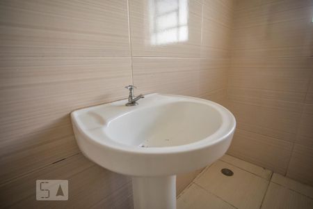 Casa à venda com 300m², 2 quartos e 5 vagasBanheiro - Torneira