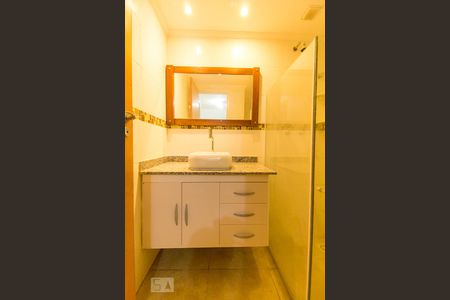 Banheiro de apartamento para alugar com 1 quarto, 35m² em Jardim Paraíso, São Paulo