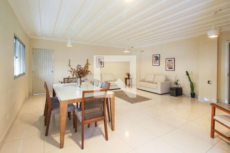 Apartamento à venda com 80m², 3 quartos e 1 vaga Apartamento à venda com 80m², 3 quartos e 1 vagaÁrea comum - Salão de festas