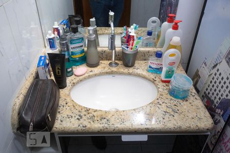 Casa à venda com 146m², 3 quartos e 2 vagasBanheiro 2