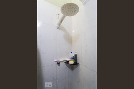 Casa à venda com 146m², 3 quartos e 2 vagasChuveiro