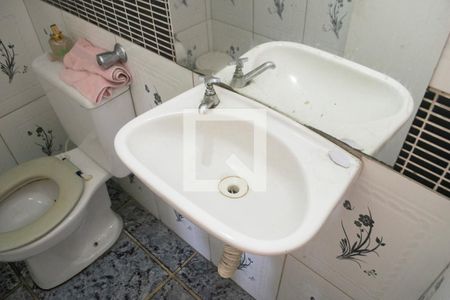 Casa à venda com 140m², 2 quartos e 2 vagas Casa à venda com 140m², 2 quartos e 2 vagasLavabo