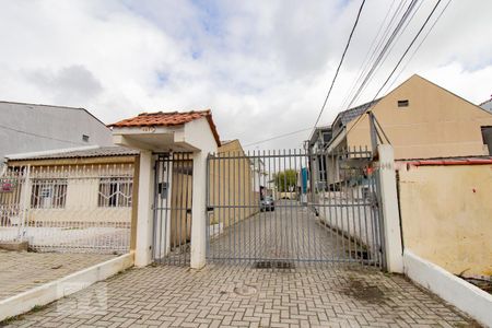 Fachada do Condomínio de casa à venda com 2 quartos, 68m² em Capão Raso, Curitiba