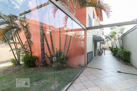 Casa de condomínio à venda com 192m², 3 quartos e 2 vagas Casa de condomínio à venda com 192m², 3 quartos e 2 vagasEntrada