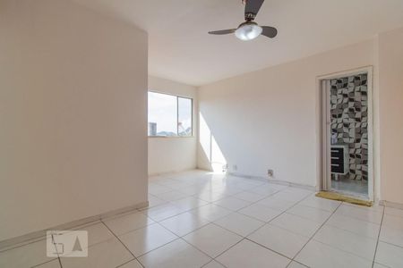 Sala de apartamento para alugar com 2 quartos, 45m² em Madureira, Rio de Janeiro