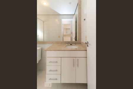 Apartamento à venda com 50m², 2 quartos e 1 vaga Apartamento à venda com 50m², 2 quartos e 1 vagaBanheiro