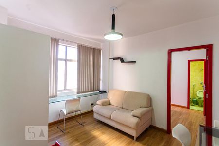 Sala de apartamento para alugar com 1 quarto, 60m² em Lourdes, Belo Horizonte