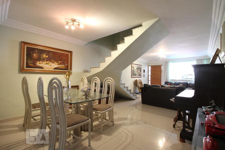 Casa à venda com 150m², 3 quartos e 1 vagaSala