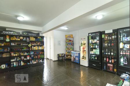 Apartamento para alugar com 65m², 3 quartos e 1 vagaLoja de conveniência