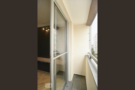 Apartamento para alugar com 65m², 3 quartos e 1 vagaVaranda