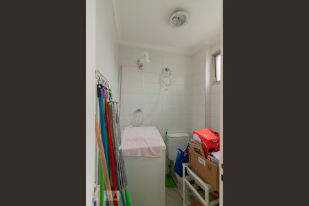 Apartamento à venda com 90m², 2 quartos e 1 vaga Apartamento à venda com 90m², 2 quartos e 1 vagaBanheiro de Serviço