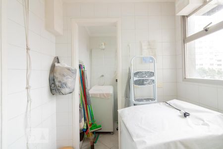 Apartamento à venda com 90m², 2 quartos e 1 vaga Apartamento à venda com 90m², 2 quartos e 1 vagaÁrea de Serviço