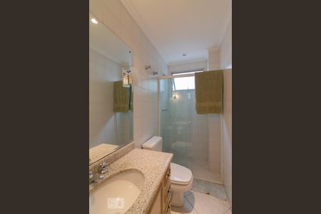 Apartamento à venda com 90m², 2 quartos e 1 vaga Apartamento à venda com 90m², 2 quartos e 1 vagaBanheiro