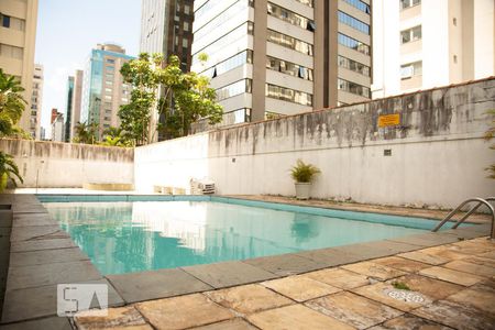 Apartamento à venda com 90m², 2 quartos e 1 vaga Apartamento à venda com 90m², 2 quartos e 1 vagaÁrea comum - Piscina