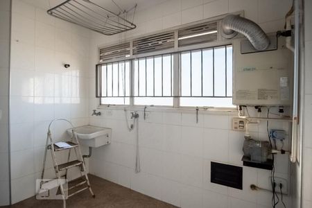 Apartamento à venda com 280m², 3 quartos e 3 vagas Apartamento à venda com 280m², 3 quartos e 3 vagasÁrea de Serviço