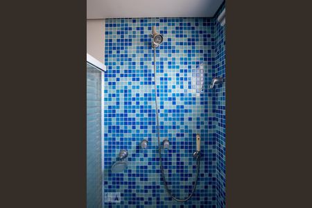 Apartamento à venda com 280m², 3 quartos e 3 vagas Apartamento à venda com 280m², 3 quartos e 3 vagasBanheiro da Suíte 1