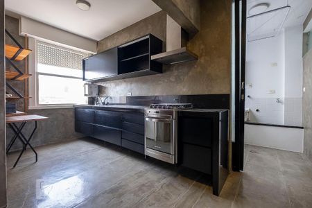 Apartamento à venda com 140m², 2 quartos e 1 vaga Apartamento à venda com 140m², 2 quartos e 1 vagaCozinha