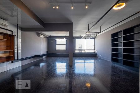 Apartamento à venda com 140m², 2 quartos e 1 vaga Apartamento à venda com 140m², 2 quartos e 1 vagaSala
