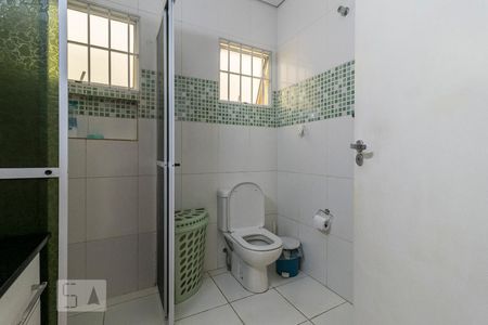 Casa à venda com 150m², 2 quartos e 2 vagas Casa à venda com 150m², 2 quartos e 2 vagasBanheiro Social