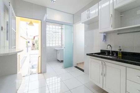 Casa à venda com 150m², 2 quartos e 2 vagas Casa à venda com 150m², 2 quartos e 2 vagasCozinha - Edícula