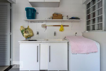 Casa à venda com 150m², 2 quartos e 2 vagas Casa à venda com 150m², 2 quartos e 2 vagasÁrea de Serviço