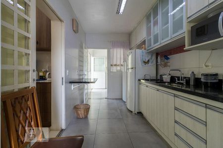 Casa à venda com 150m², 2 quartos e 2 vagas Casa à venda com 150m², 2 quartos e 2 vagasCozinha