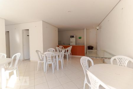 Apartamento à venda com 64m², 2 quartos e 1 vaga Apartamento à venda com 64m², 2 quartos e 1 vagaÁrea comum - Salão de festas