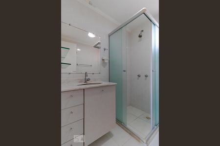 Apartamento à venda com 64m², 2 quartos e 1 vaga Apartamento à venda com 64m², 2 quartos e 1 vagaBanheiro da Suíte