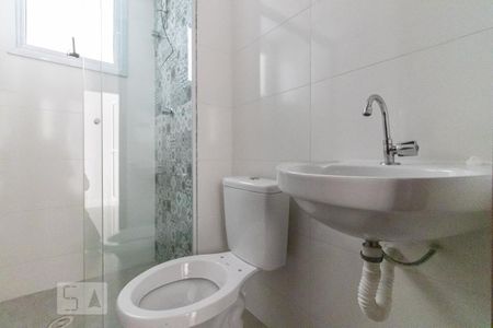 Banheiro de apartamento para alugar com 2 quartos, 44m² em Vila Nhocuné, São Paulo