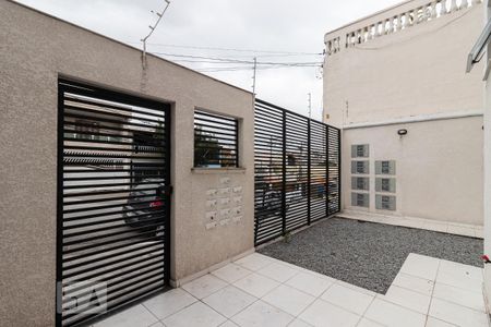 Entrada de apartamento para alugar com 2 quartos, 44m² em Vila Nhocuné, São Paulo